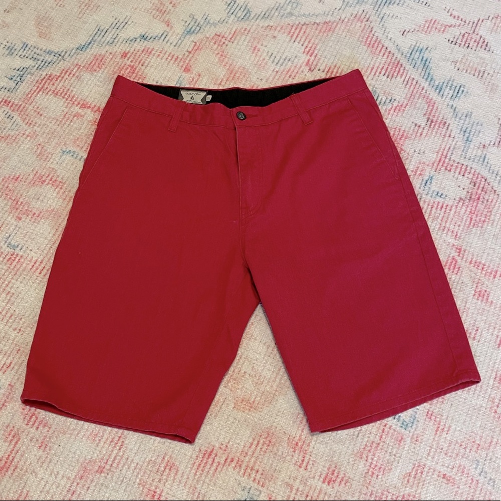 Volcom men's Frickin chino shorts size 32